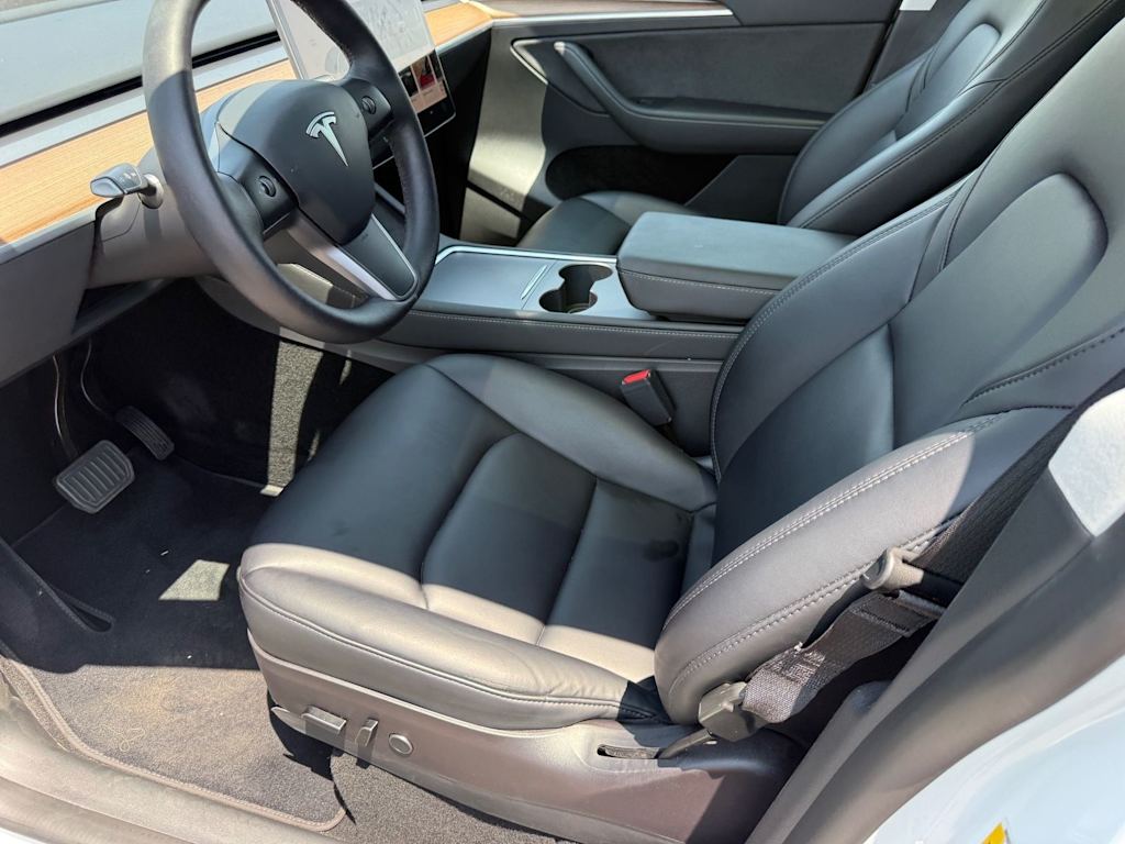 Thumbnail: 2023 Tesla Model Y - 8