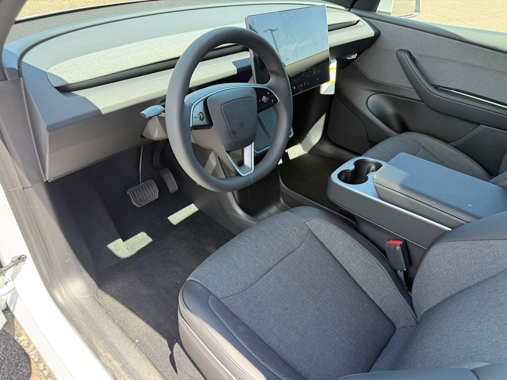 Thumbnail: 2026 Tesla Model Y - 2