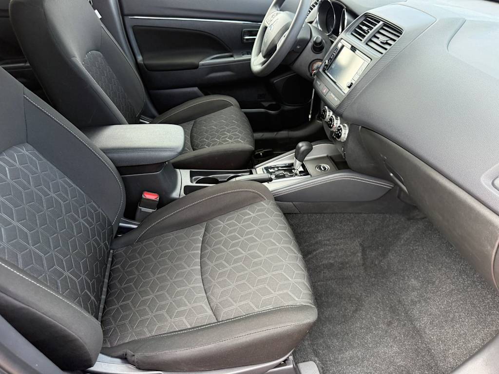 Thumbnail: 2025 Mitsubishi Outlander Sport - 9