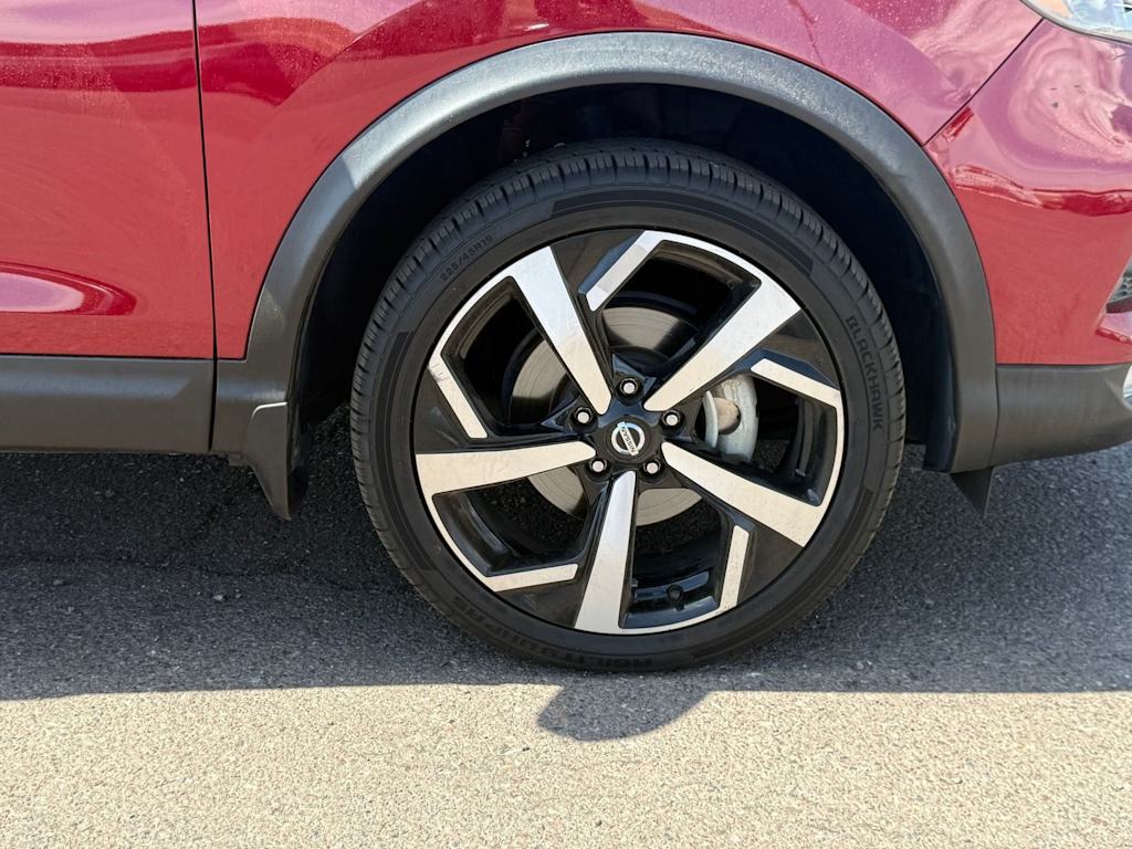 Thumbnail: 2020 Nissan Rogue Sport - 5