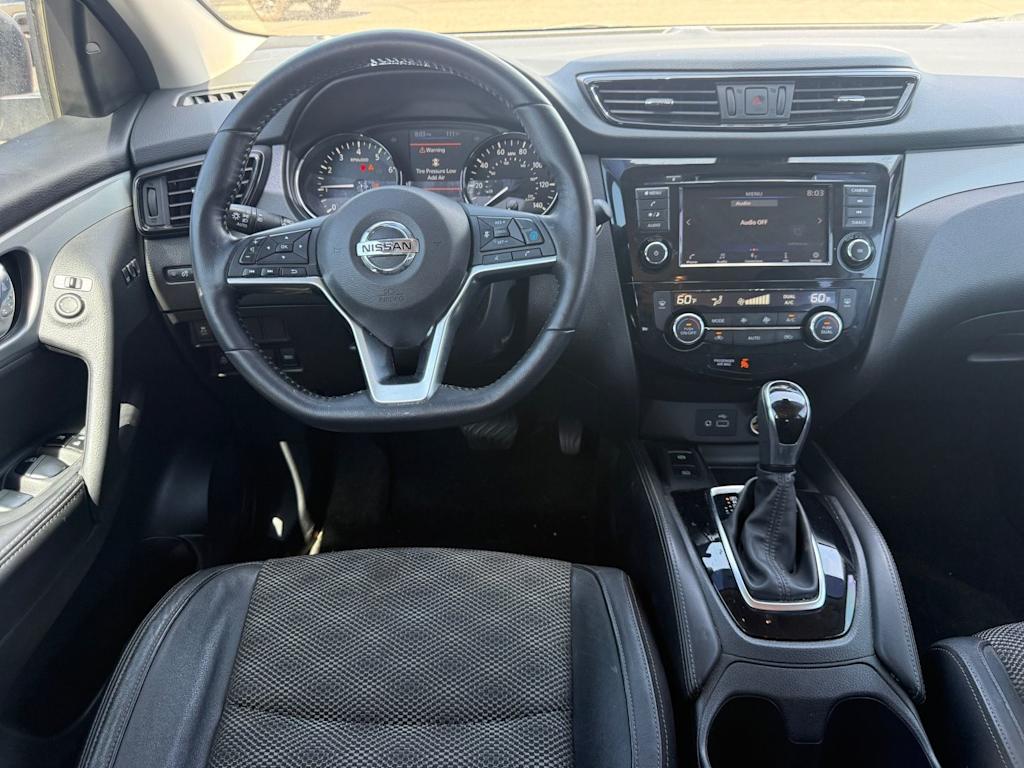 Thumbnail: 2020 Nissan Rogue Sport - 2