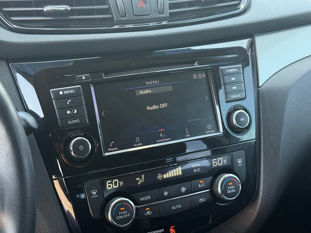 Thumbnail: 2020 Nissan Rogue Sport - 9
