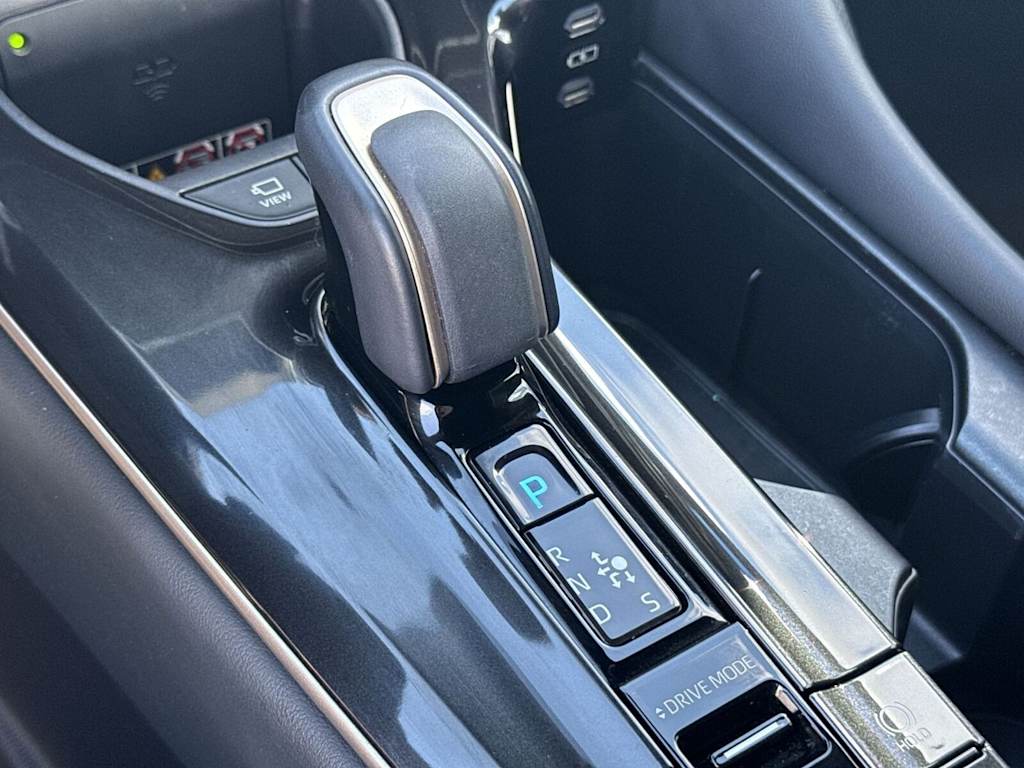 Thumbnail: 2025 Toyota Crown Signia - 16