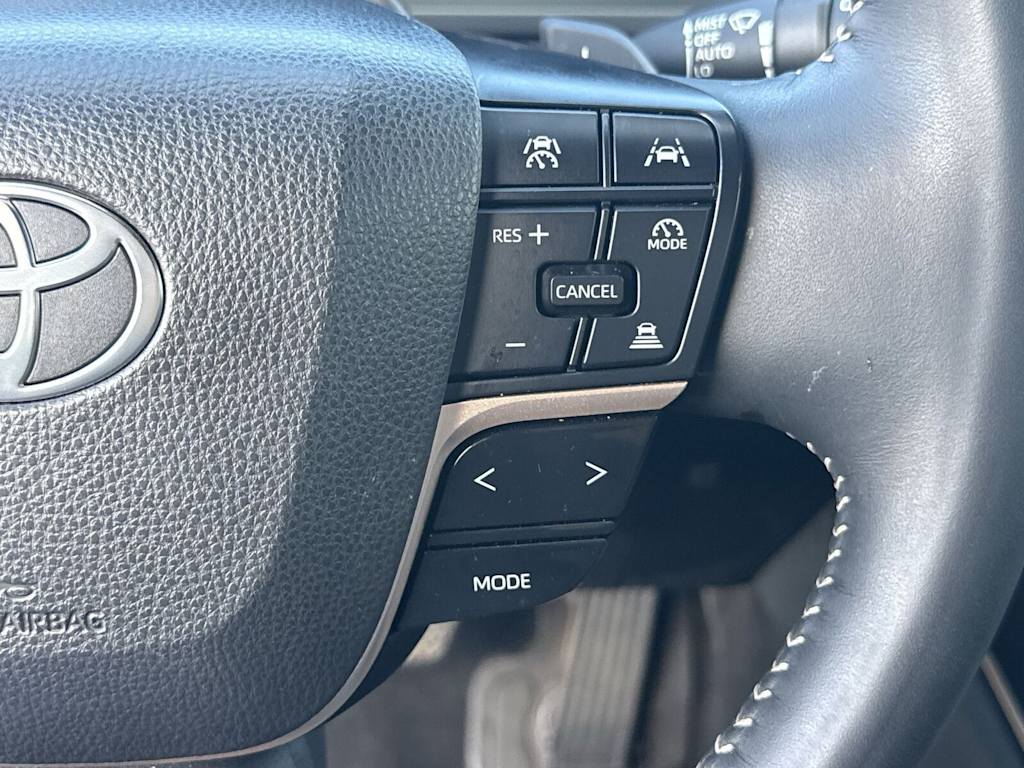 Thumbnail: 2025 Toyota Crown Signia - 32