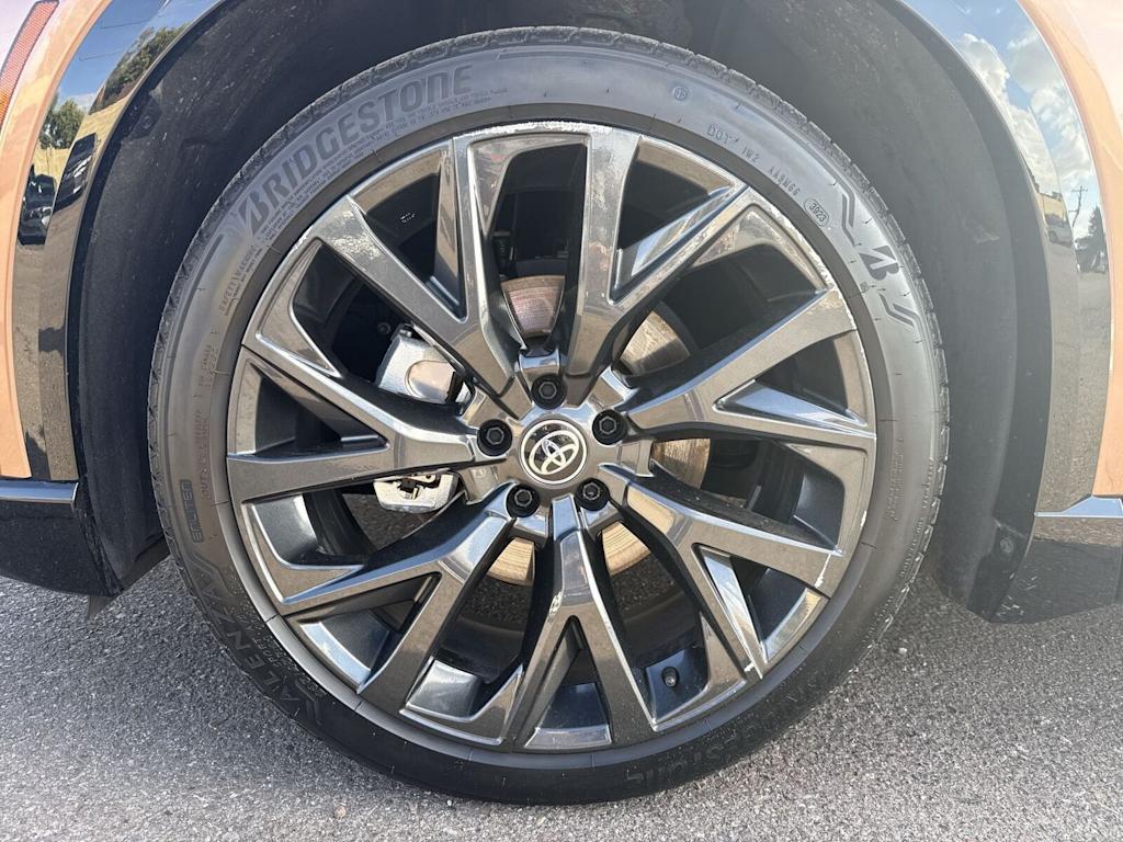 Thumbnail: 2025 Toyota Crown Signia - 8