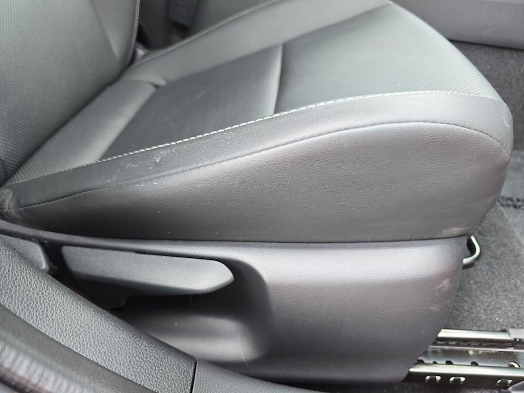 2025 Toyota Prius Limited - Photo 23