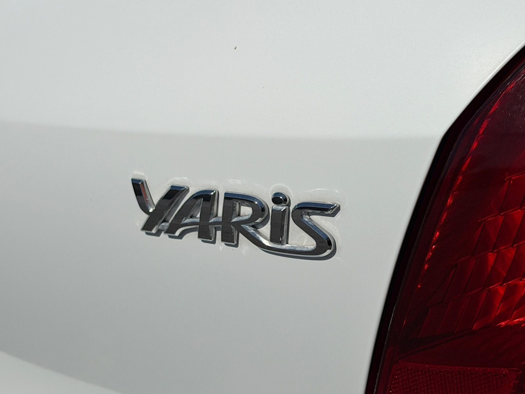 Thumbnail: 2011 Toyota Yaris - 4