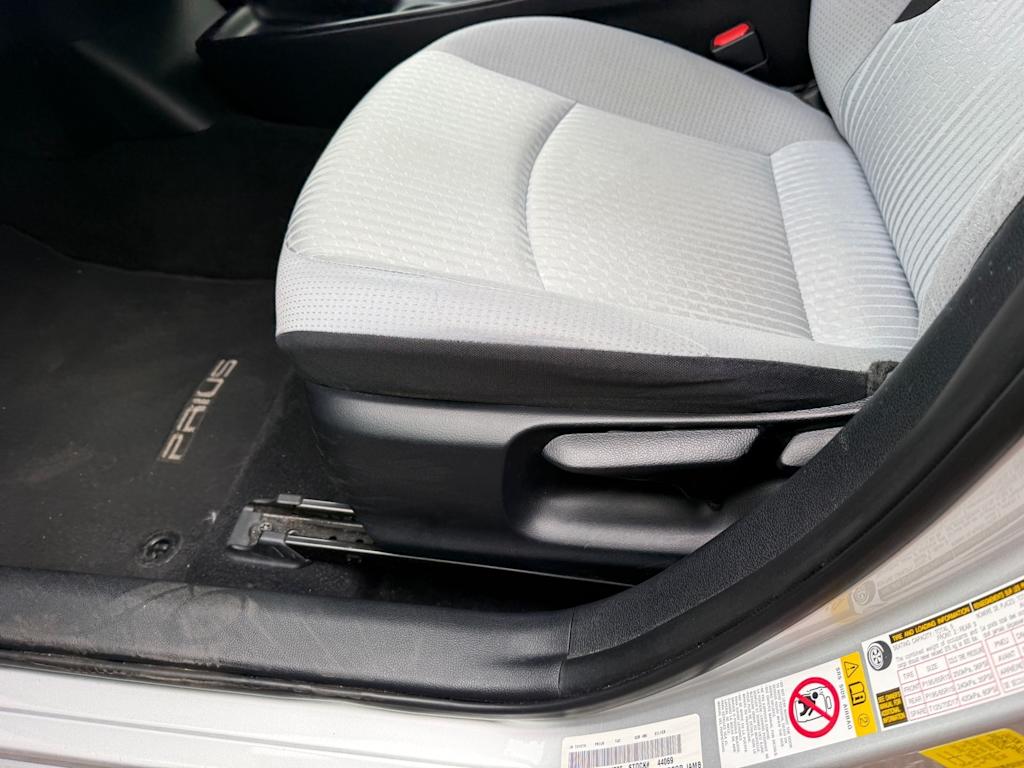 Thumbnail: 2016 Toyota Prius - 21