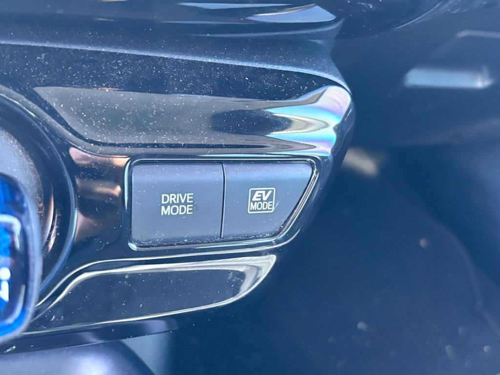 Thumbnail: 2017 Toyota Prius - 22