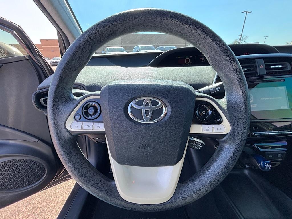 Thumbnail: 2017 Toyota Prius - 7