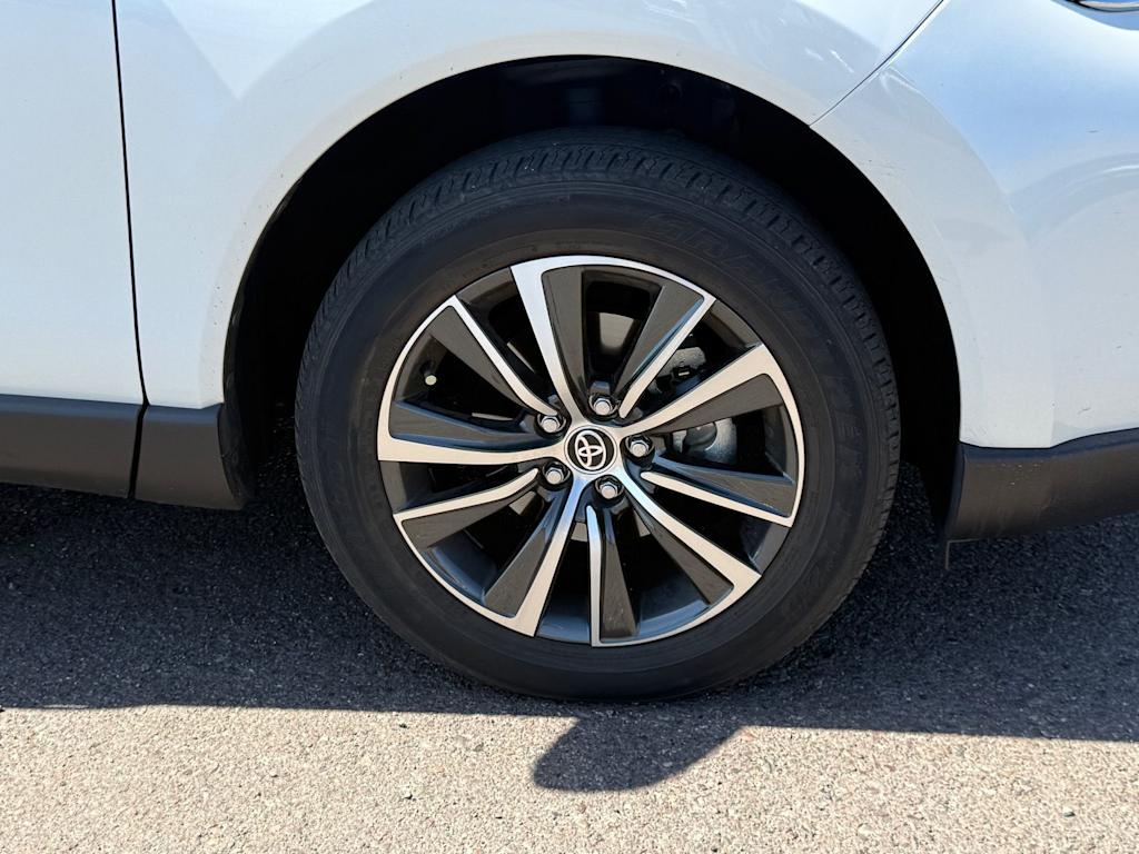 Thumbnail: 2023 Toyota Venza - 6