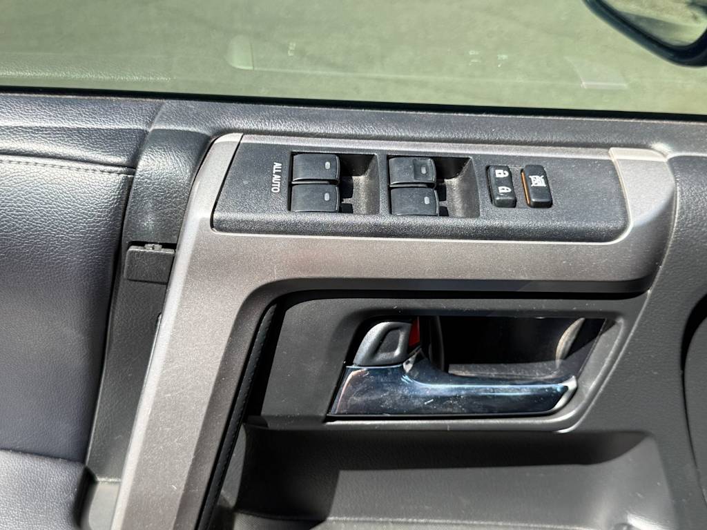 Thumbnail: 2018 Toyota 4Runner - 22