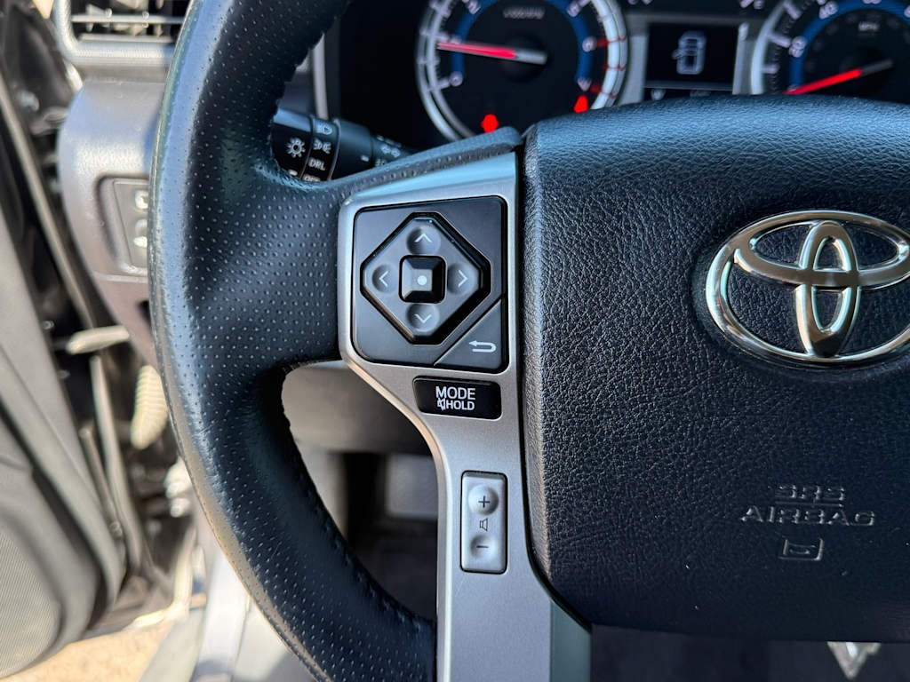 Thumbnail: 2018 Toyota 4Runner - 23