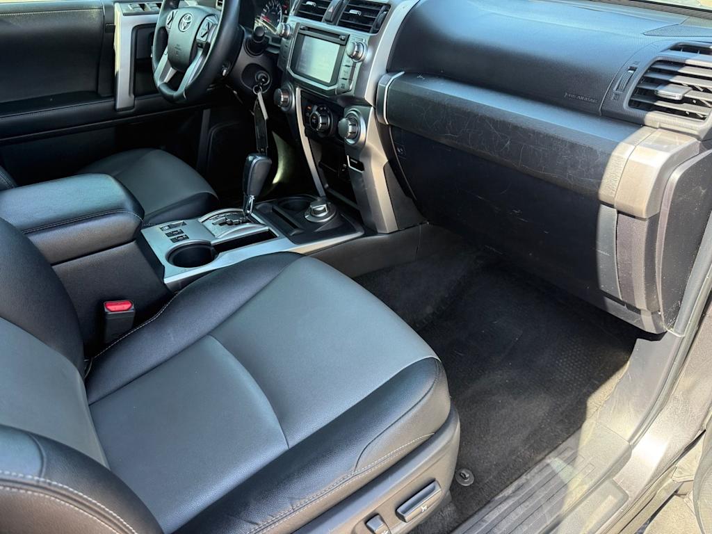 Thumbnail: 2018 Toyota 4Runner - 10