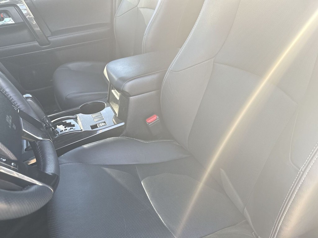 Thumbnail: 2021 Toyota 4Runner - 24