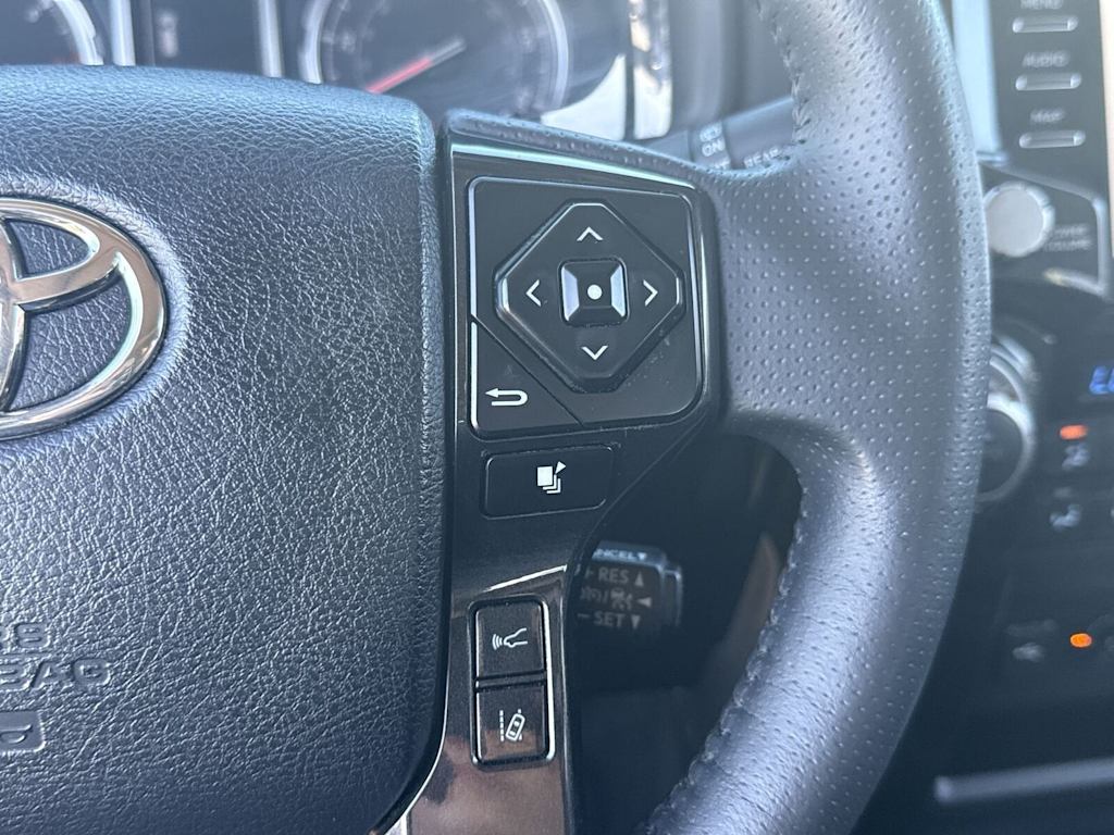 Thumbnail: 2021 Toyota 4Runner - 31