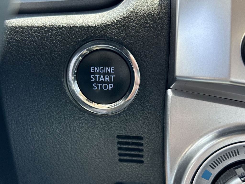 2021 Toyota 4Runner Limited 28