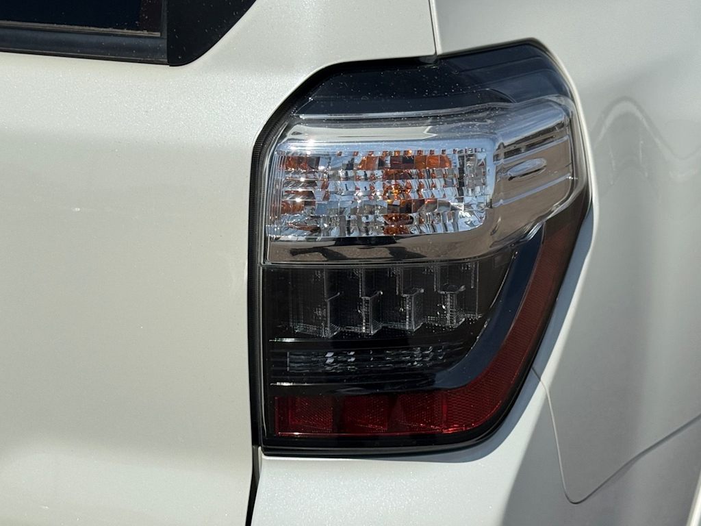 Thumbnail: 2023 Toyota 4Runner - 16