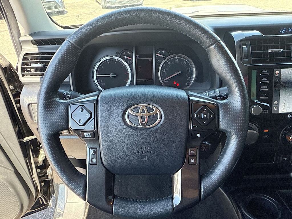 Thumbnail: 2023 Toyota 4Runner - 14