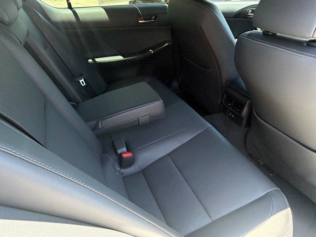 Thumbnail: 2026 Lexus ES - 34