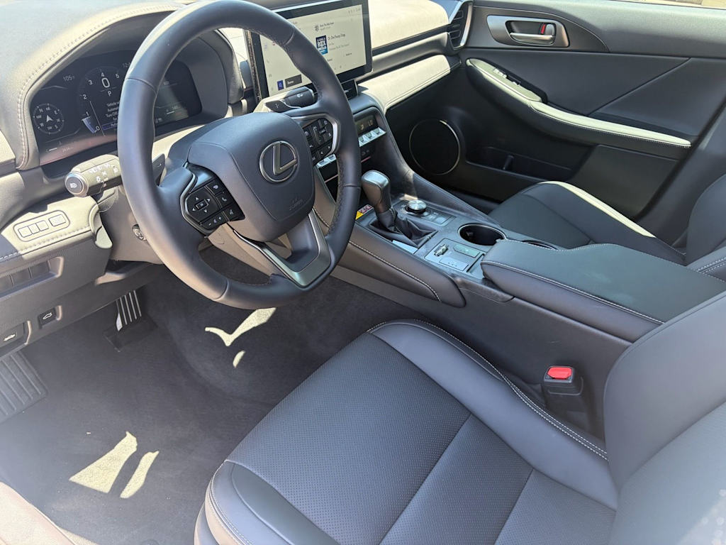 Thumbnail: 2026 Lexus ES - 2