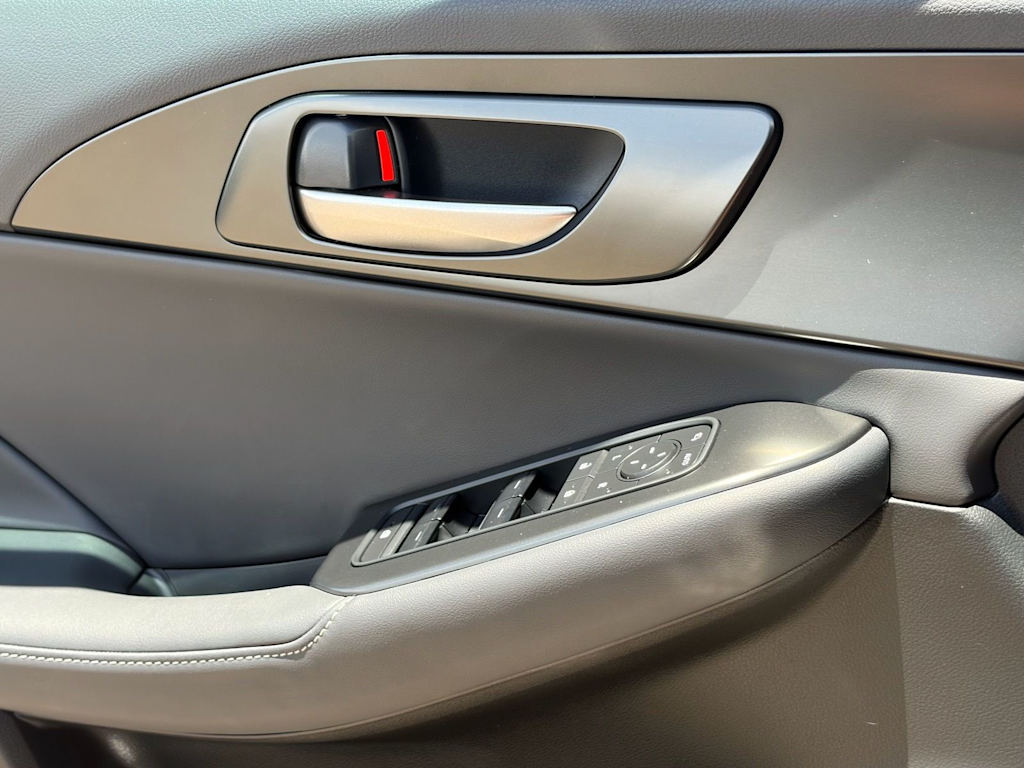 Thumbnail: 2026 Lexus ES - 26