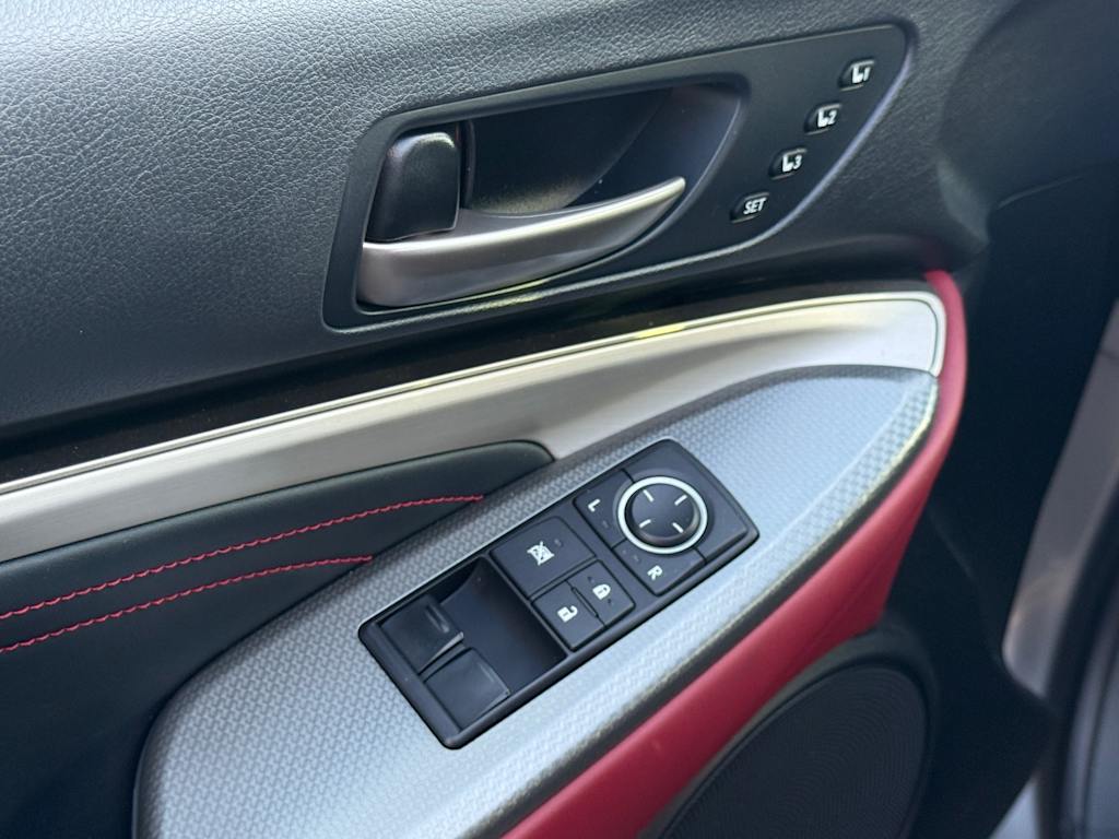 Thumbnail: 2016 Lexus RC - 16