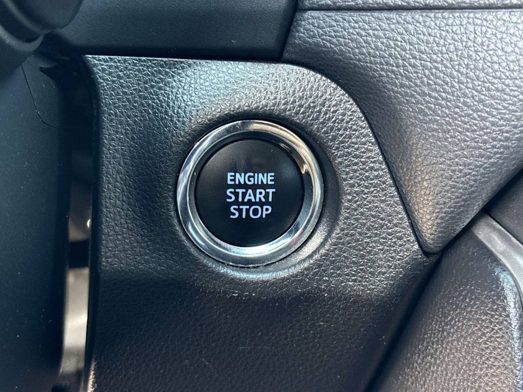 2019 Toyota RAV4 XLE Premium 28
