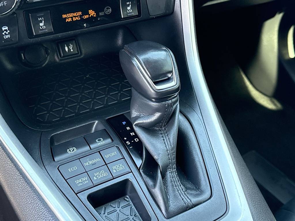 2019 Toyota RAV4 XLE Premium 15