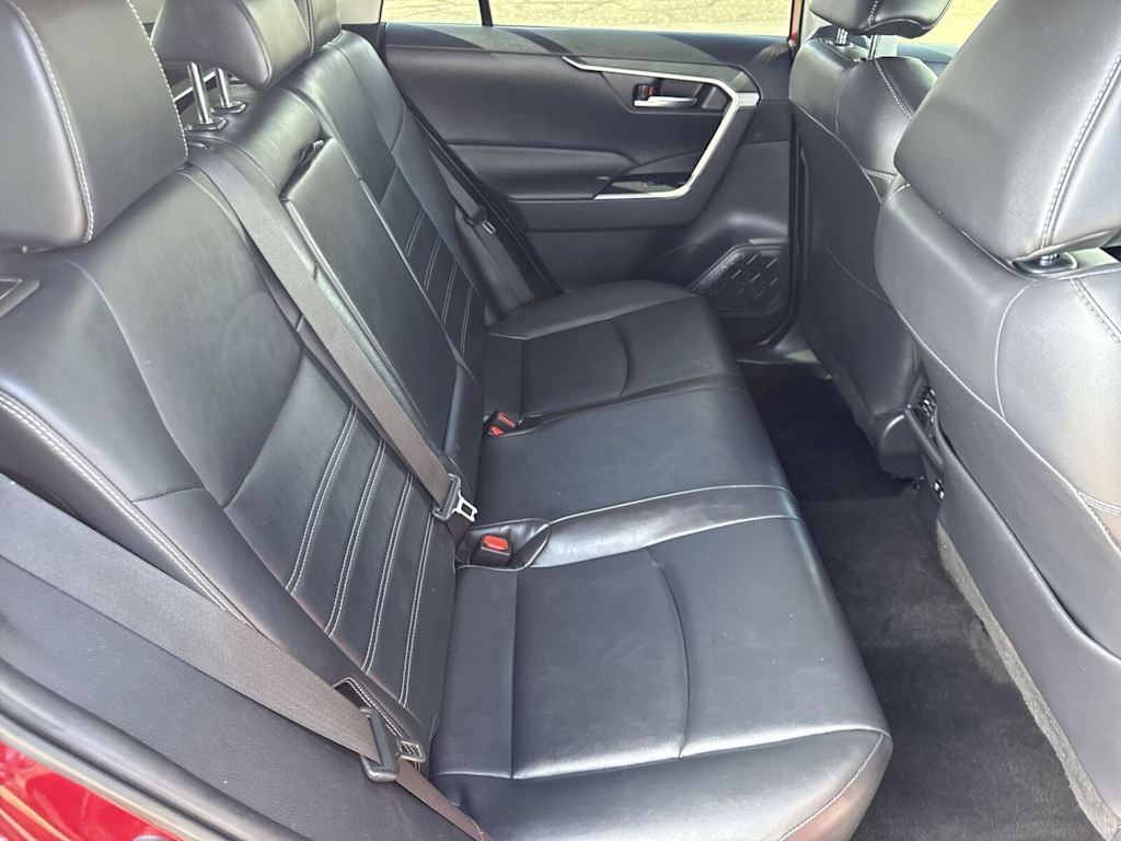 2019 Toyota RAV4 XLE Premium 12
