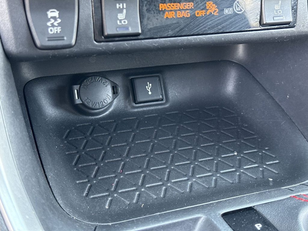 Thumbnail: 2022 Toyota RAV4 - 27