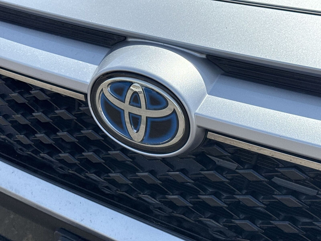 Thumbnail: 2022 Toyota RAV4 - 6