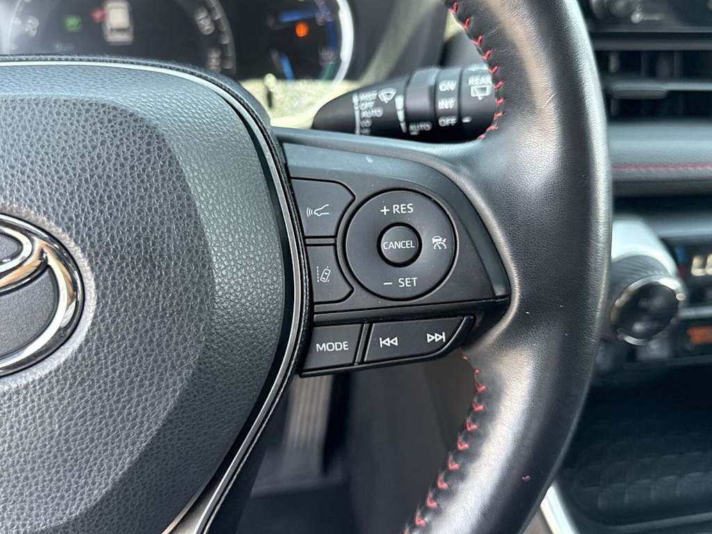 Thumbnail: 2022 Toyota RAV4 - 31