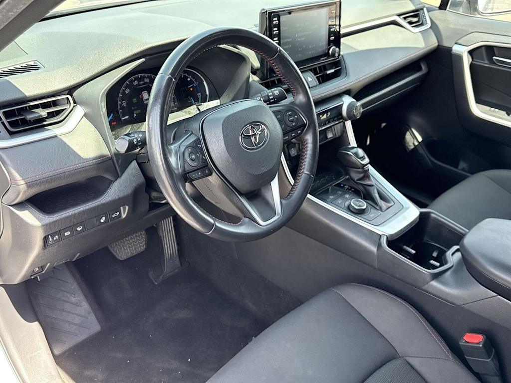 Thumbnail: 2022 Toyota RAV4 - 13