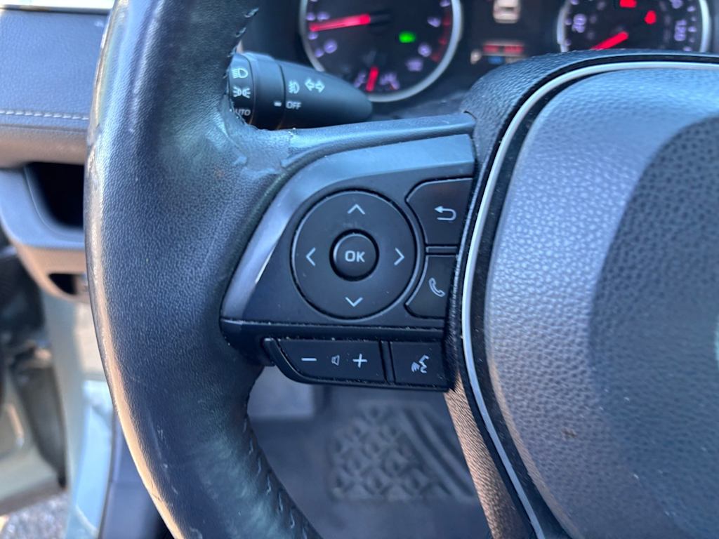Thumbnail: 2021 Toyota RAV4 - 20