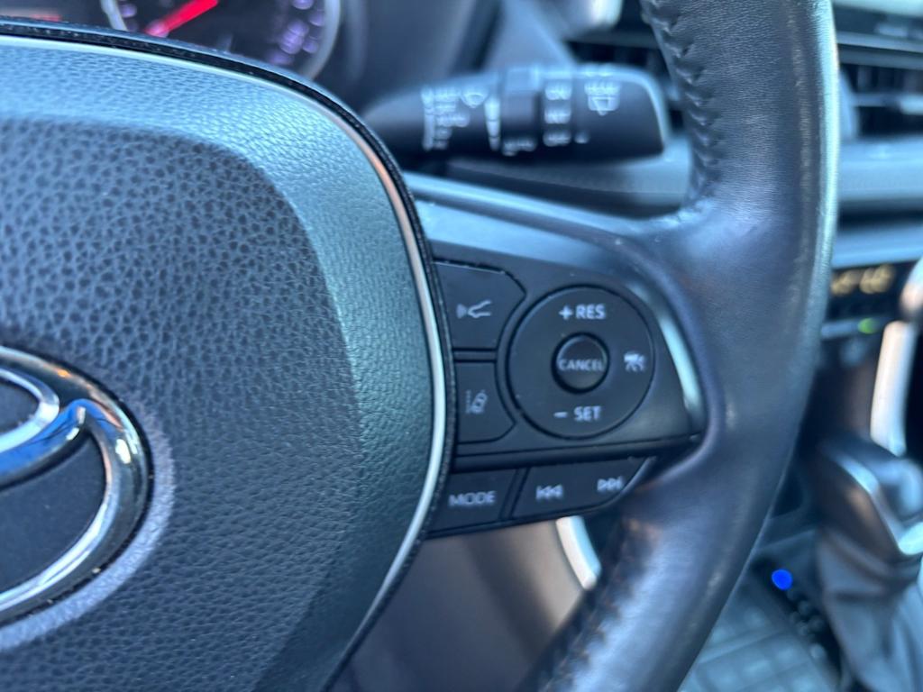 Thumbnail: 2021 Toyota RAV4 - 21