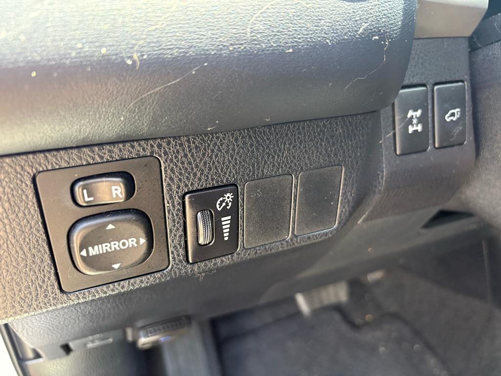 Thumbnail: 2016 Toyota RAV4 - 17