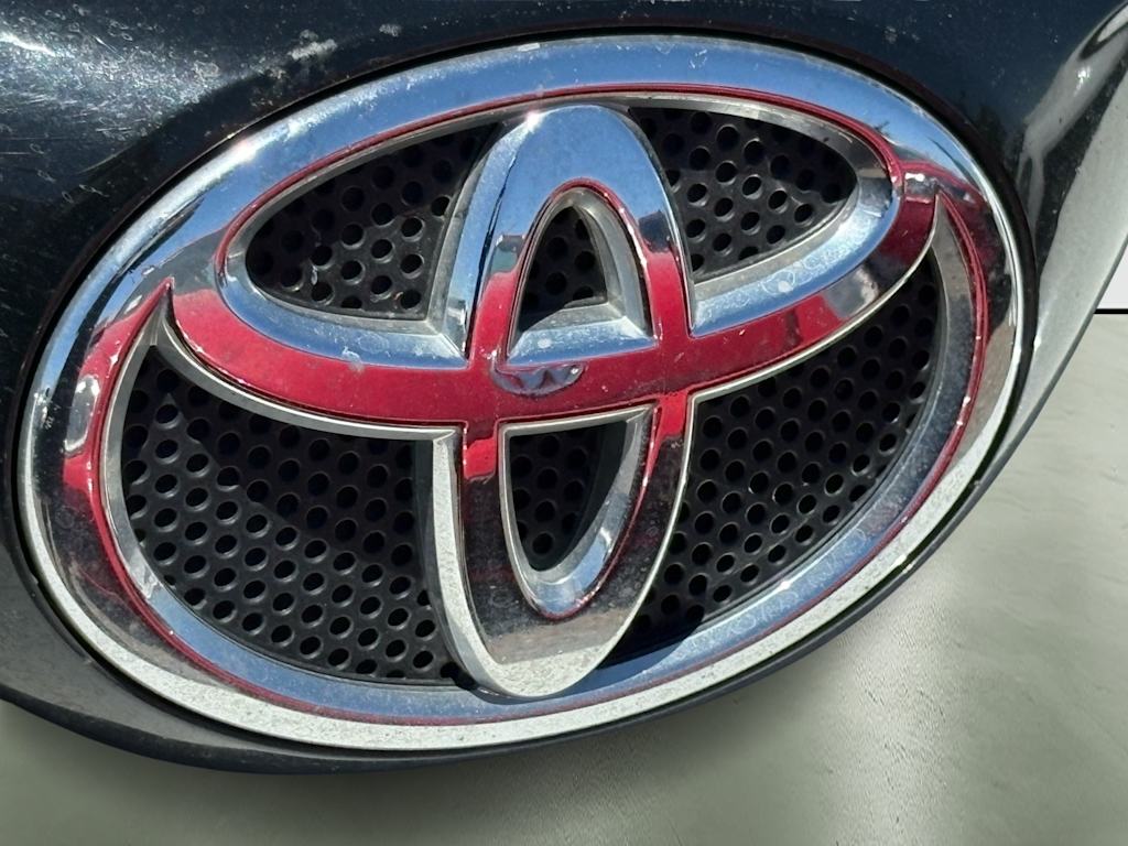 Thumbnail: 2016 Toyota RAV4 - 14
