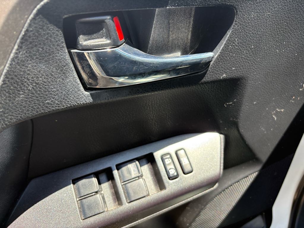 Thumbnail: 2016 Toyota RAV4 - 16