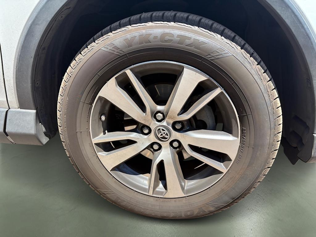 Thumbnail: 2016 Toyota RAV4 - 3