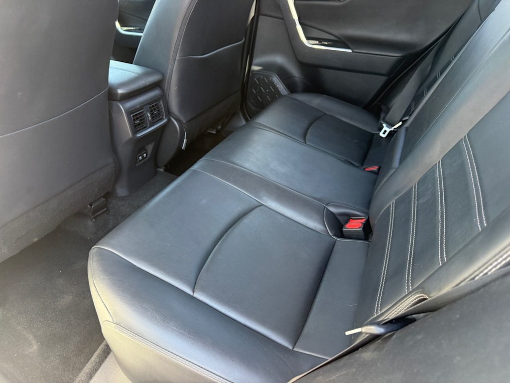 Thumbnail: 2019 Toyota RAV4 - 10