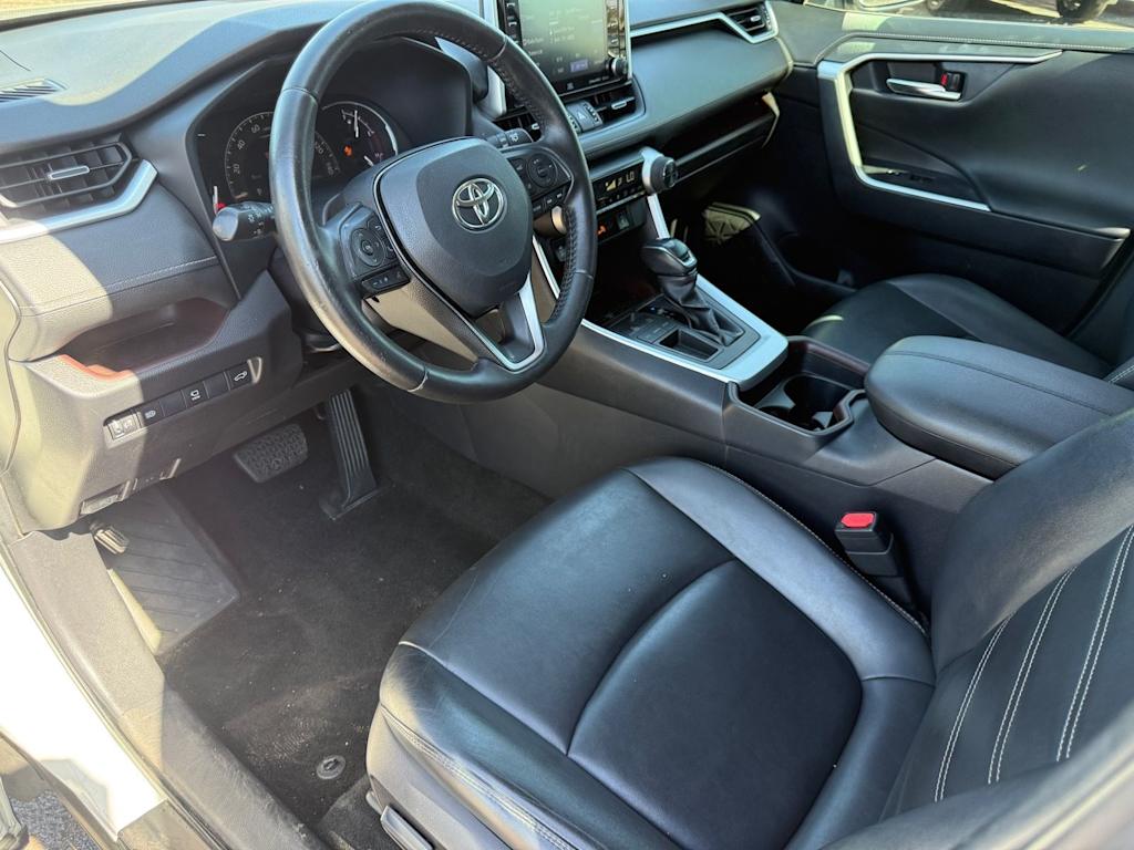 Thumbnail: 2019 Toyota RAV4 - 8