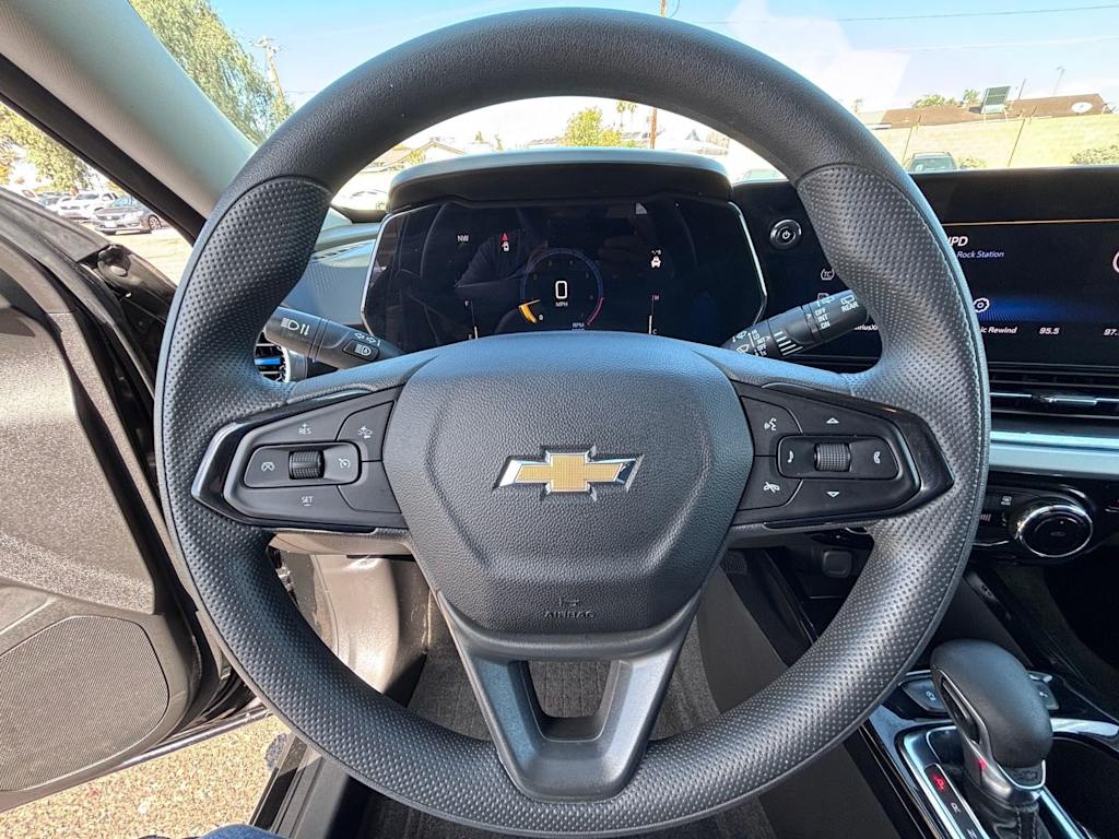 Thumbnail: 2025 Chevrolet Trax - 13