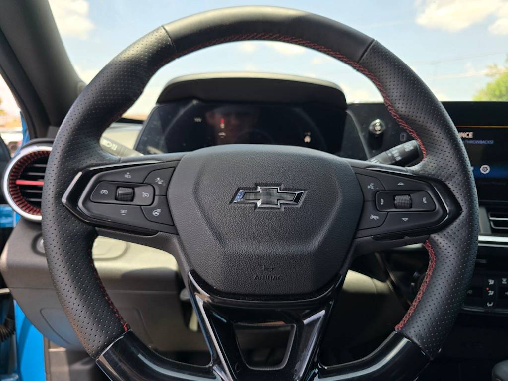 Thumbnail: 2025 Chevrolet Trax - 11