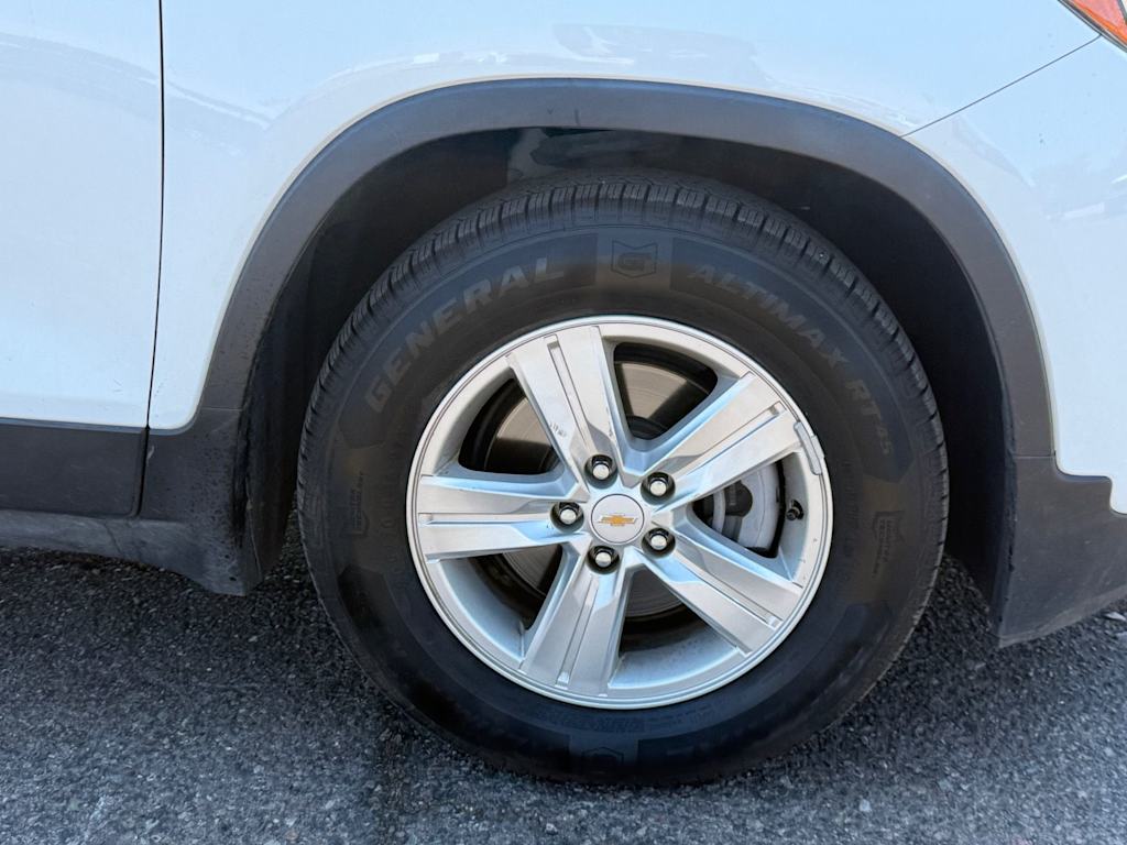 Thumbnail: 2020 Chevrolet Trax - 6