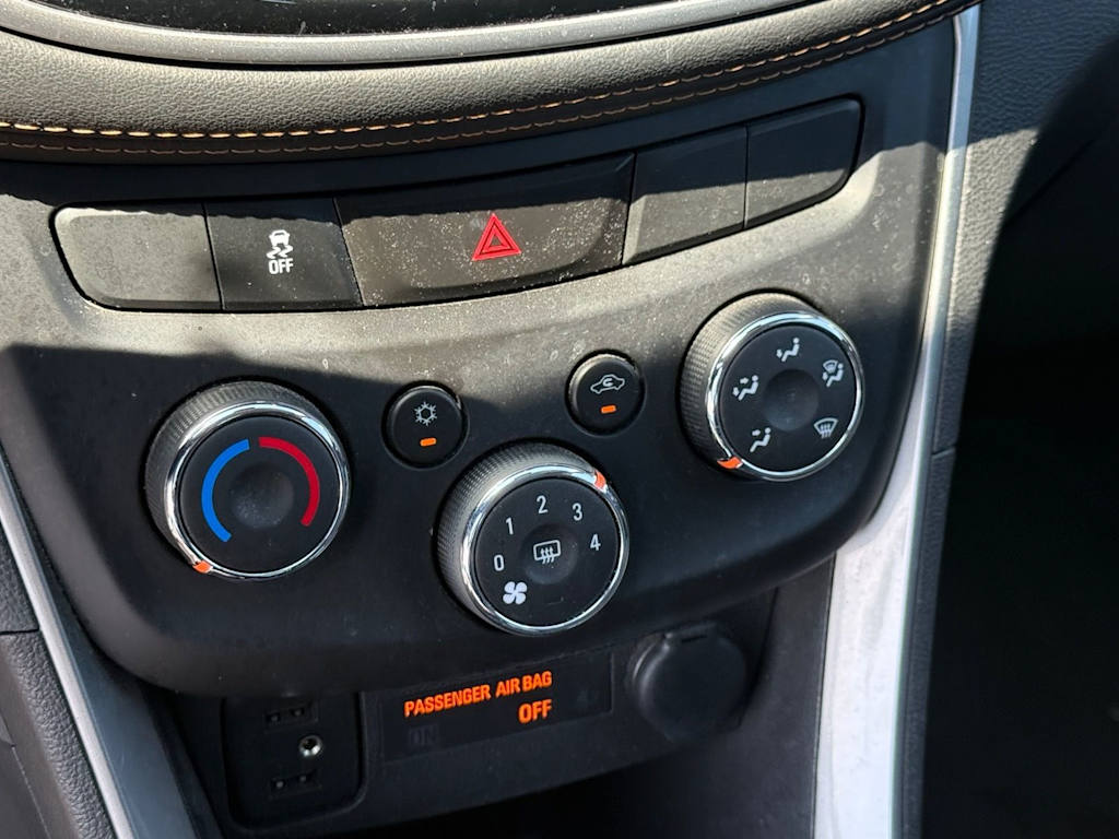 Thumbnail: 2020 Chevrolet Trax - 22