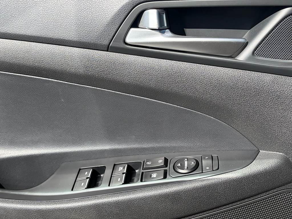 Thumbnail: 2020 Hyundai Tucson - 19
