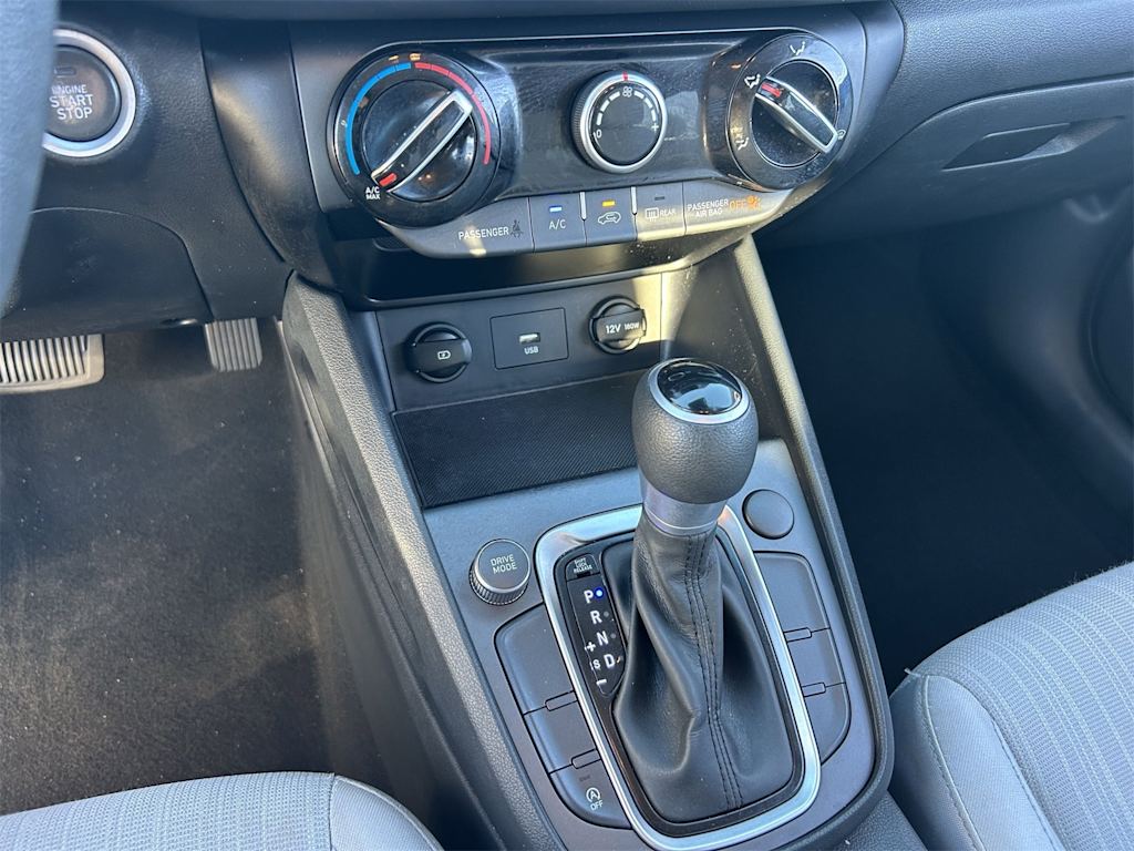2022 Hyundai Kona SEL 29