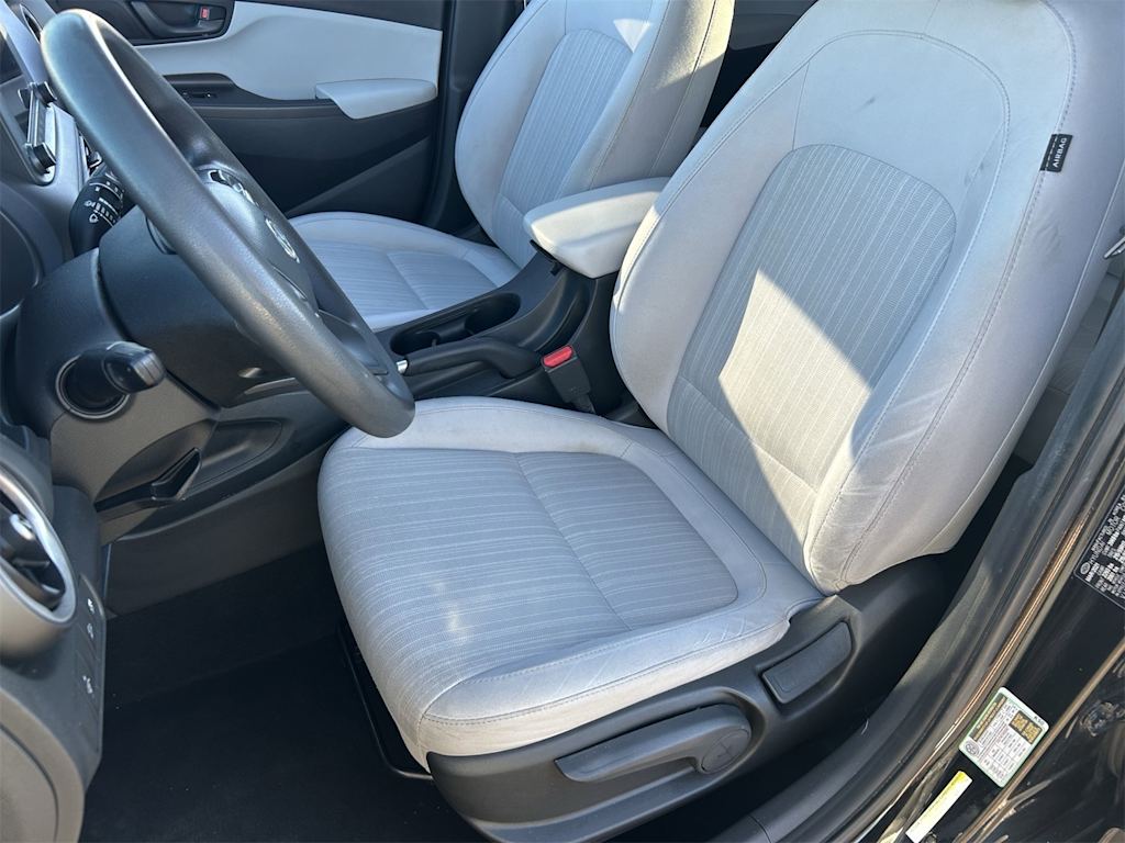 2022 Hyundai Kona SEL 23