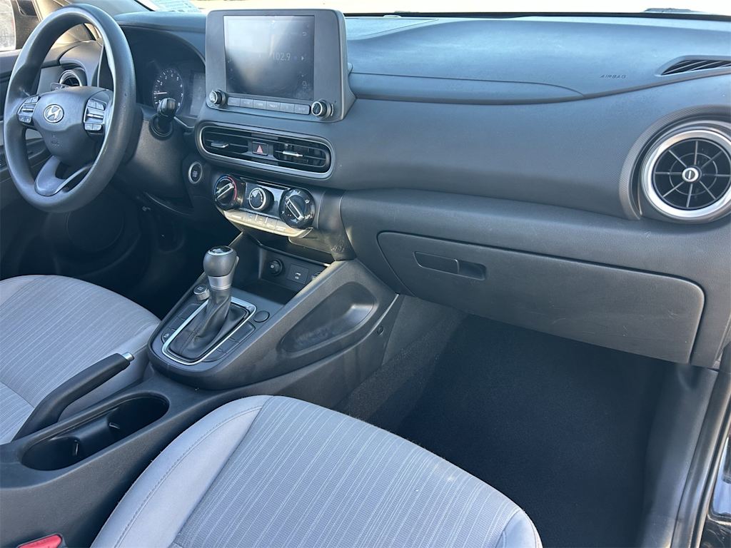 2022 Hyundai Kona SEL 8